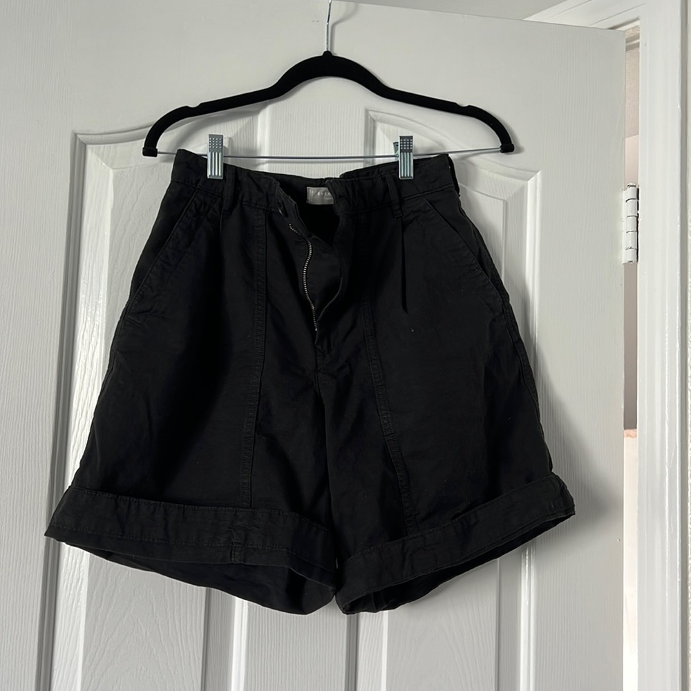 Everlane tourist short